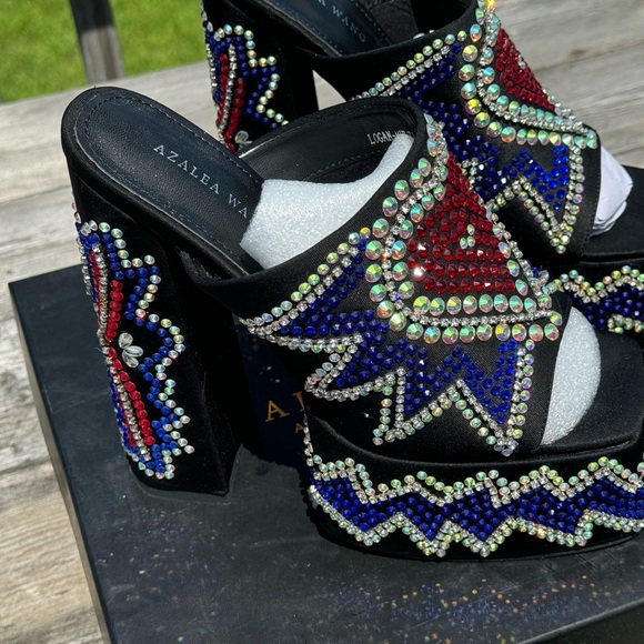 Azalea Wang - Picture 3 of 10